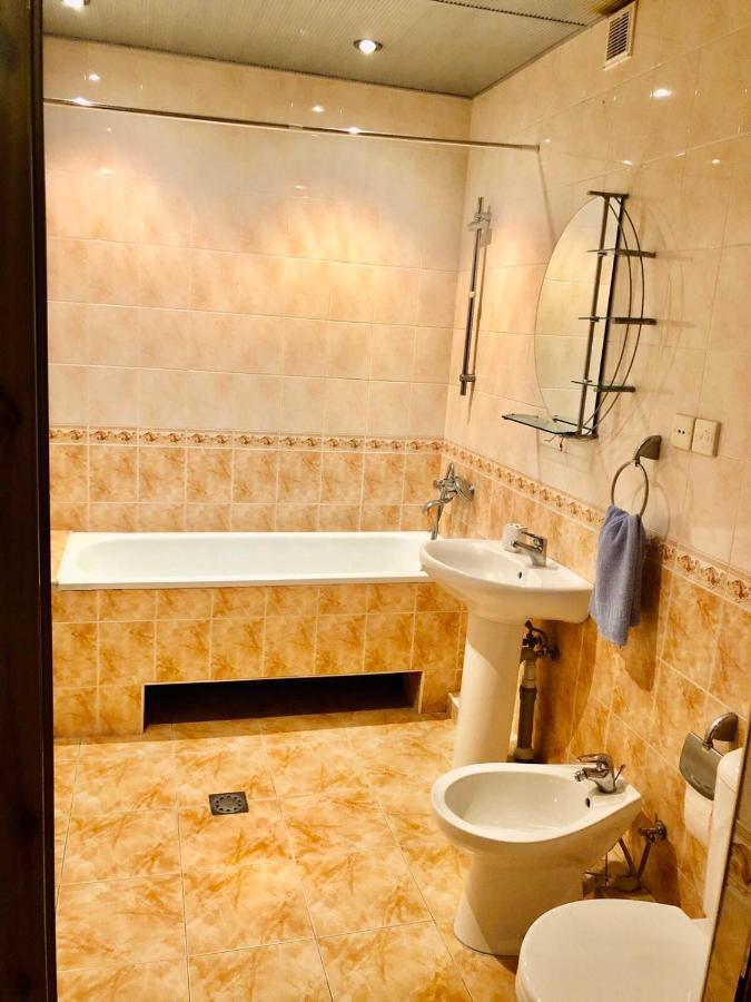 Center Hostel And Tours Yerevan Ngoại thất bức ảnh